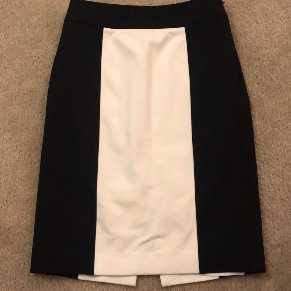 WHBM Ecru and Black Pencil Skirt 00